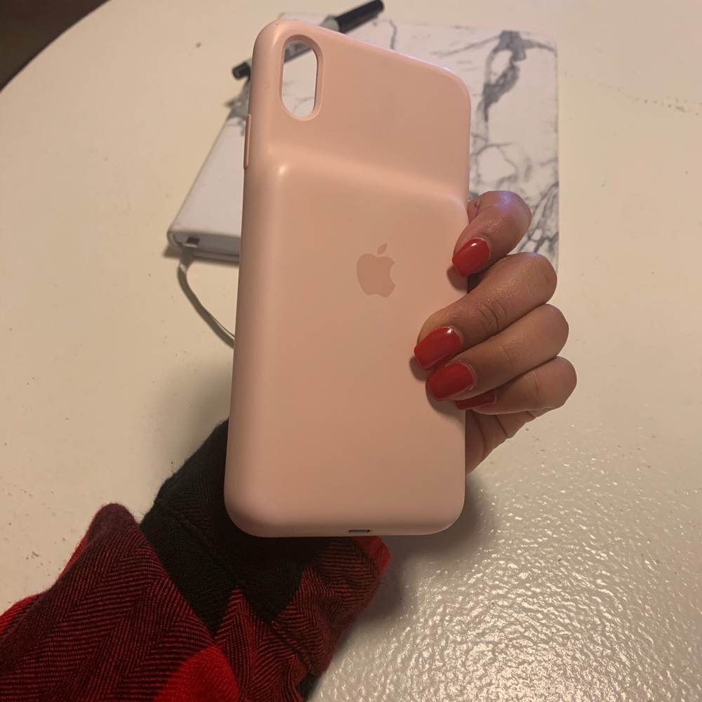 Apple iPhone XS Max charging case